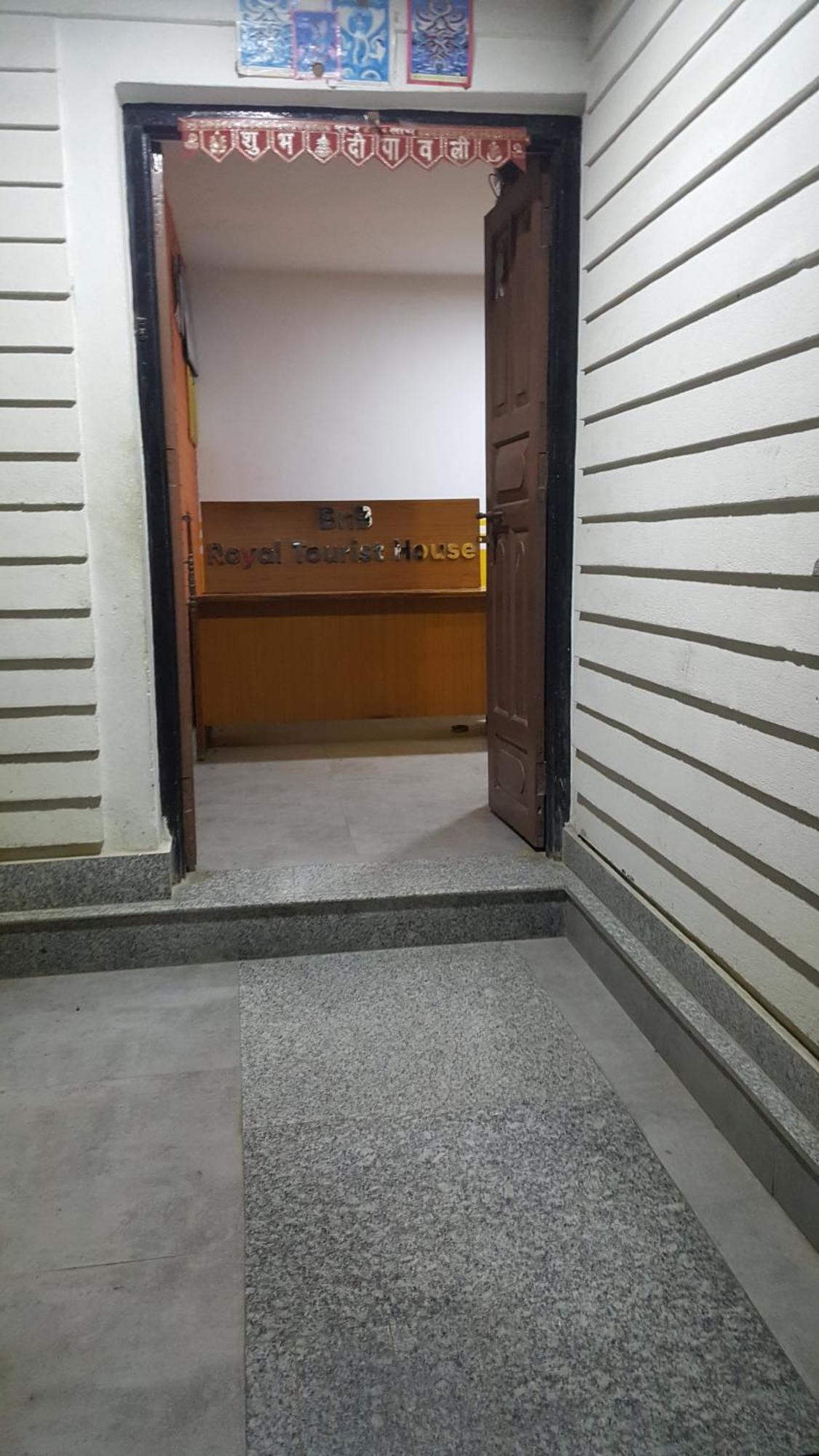 Bnb Royal Tourist House Катманду Экстерьер фото